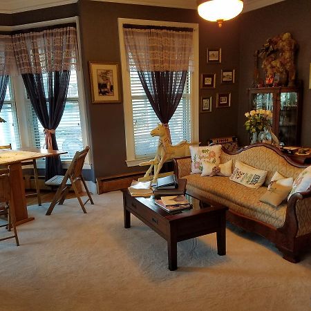 The Perkins House Bed & Breakfast Cornish Екстериор снимка