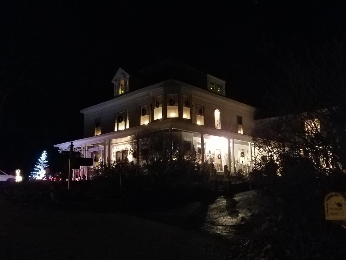 The Perkins House Bed & Breakfast Cornish Екстериор снимка
