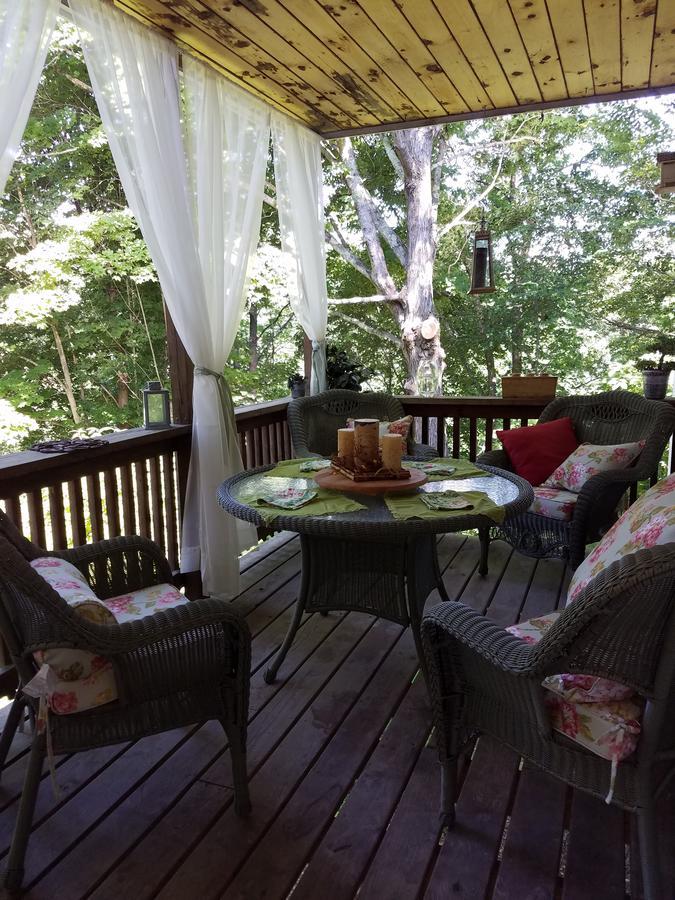 The Perkins House Bed & Breakfast Cornish Екстериор снимка