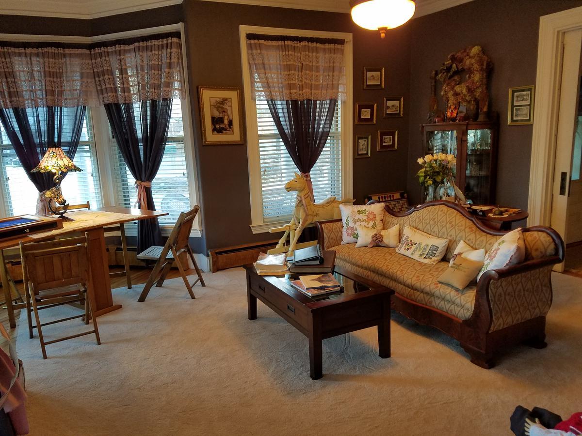 The Perkins House Bed & Breakfast Cornish Екстериор снимка
